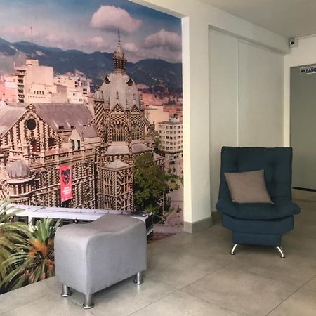 Hotel Alcazar 메딜린 외부 사진